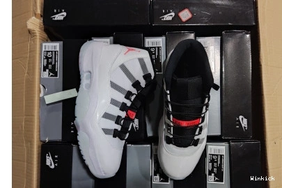 Adapt 11 (CN Plug) White Jordan DD3522-100 0818
